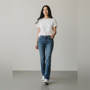Taverniti So Jeans Angie, low rise, boot cut, medium wash
Denim blue jeans
